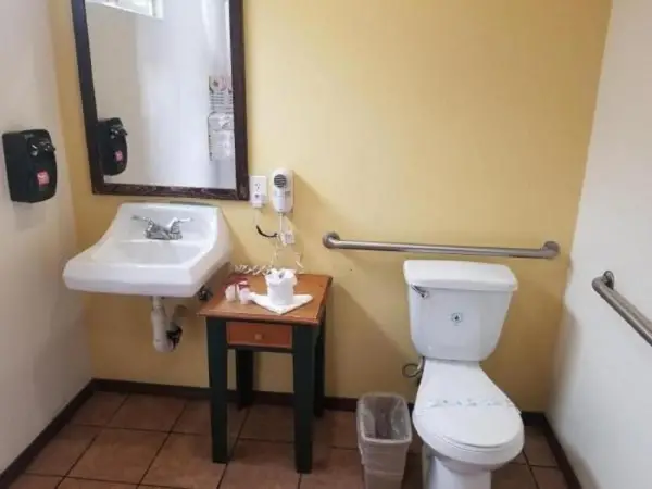 Casa Bella Inn Downtown LA 5